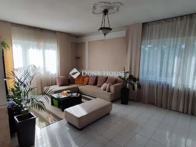 Eladó ház Budapest XVIII. kerület 230 nm