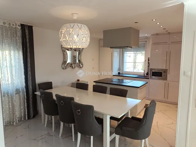 Eladó lakás Budapest II. kerület 161 nm