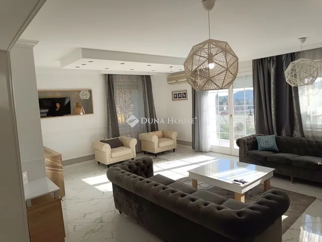 Eladó lakás Budapest II. kerület 161 nm