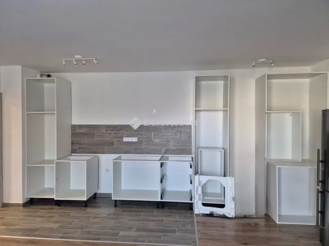 Eladó lakás Budapest XIV. kerület, Szugló utca 66 nm