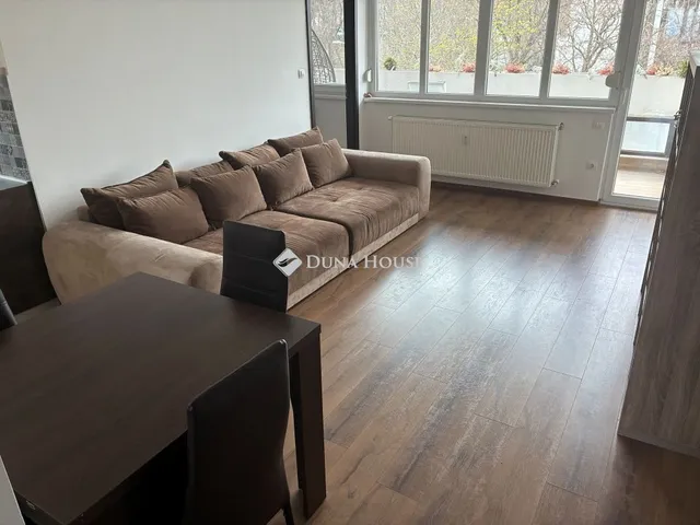 Eladó lakás Budapest II. kerület 70 nm