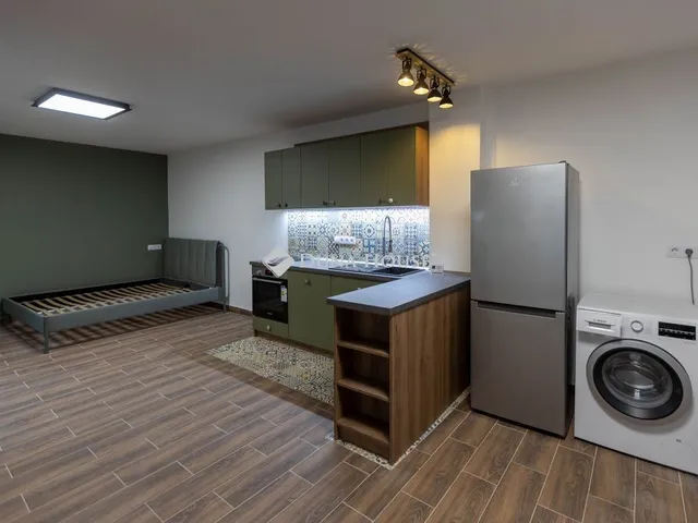 Eladó lakás Budapest III. kerület, Vörösvári út 36 nm