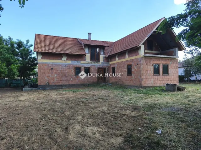 Eladó ház Tiszadob 183 nm