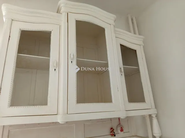 Eladó lakás Komló 40 nm