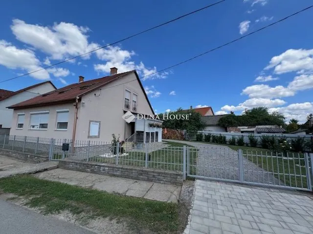 Eladó ház Sásd, Zöldfa utca 150 nm