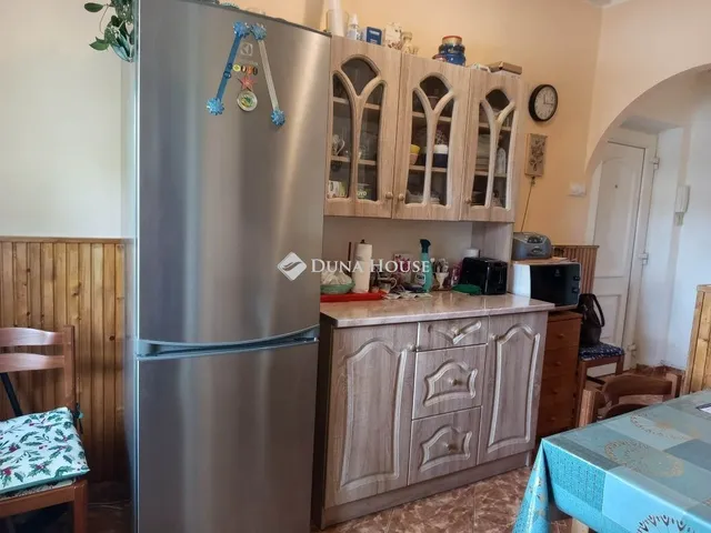 Eladó lakás Komló 52 nm