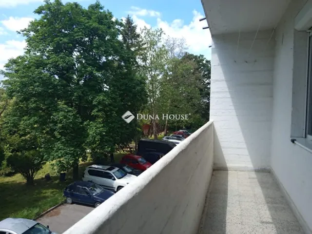 Kiadó lakás Komló, Május 1. utca 52 nm