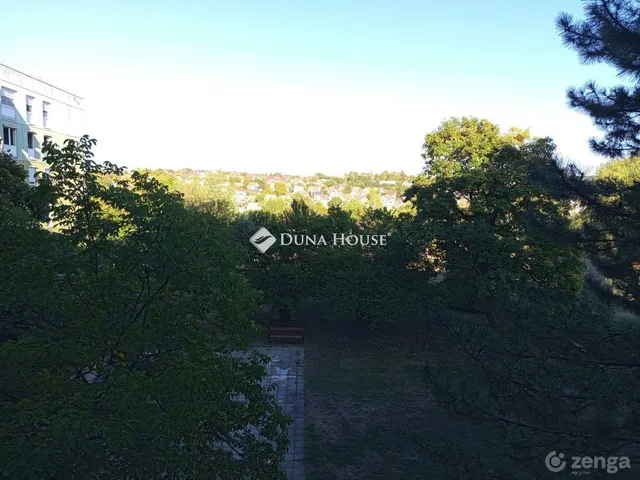 Eladó lakás Komló 59 nm