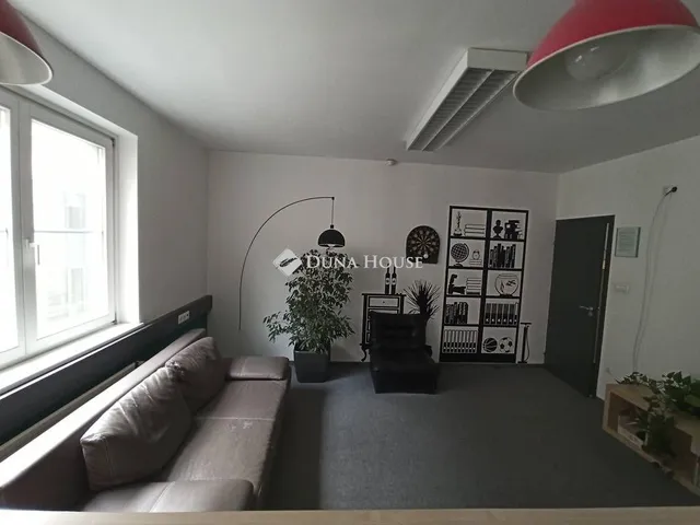 Kiadó lakás Budapest I. kerület, Pálya utca 394 nm
