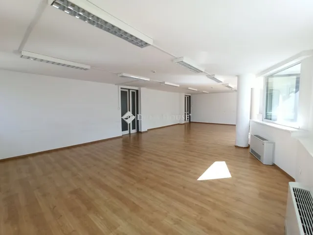 Kiadó kereskedelmi és ipari ingatlan Budapest I. kerület, Kuny Domokos utca 14 nm