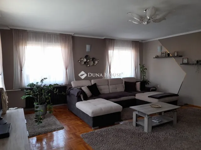 Eladó ház Zsámbok 278 nm