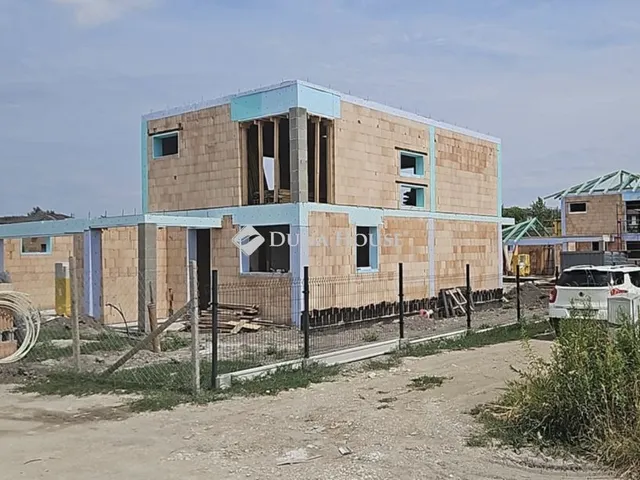 Eladó ház Sződliget 185 nm