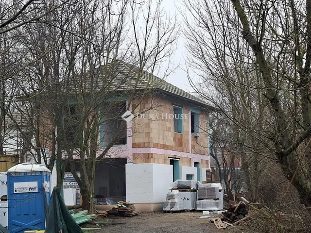 Eladó ház Budapest XVI. kerület, Zselic utca 105 nm