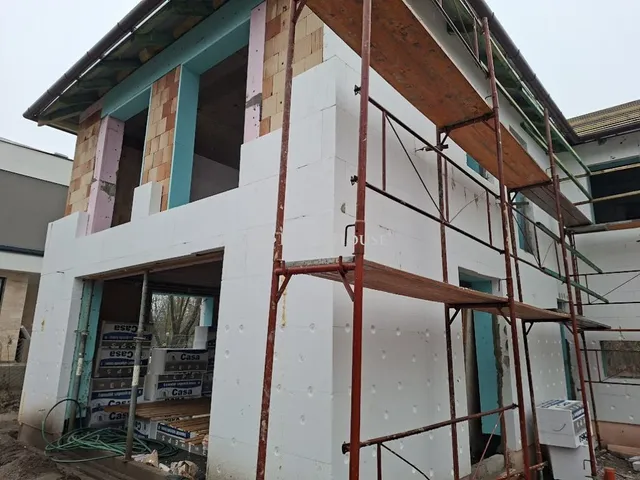 Eladó ház Budapest XVI. kerület, Zselic utca 105 nm