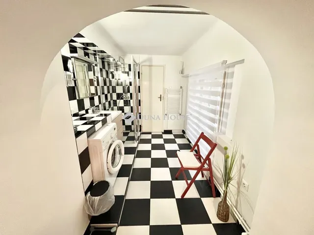 Eladó lakás Budapest V. kerület 79 nm