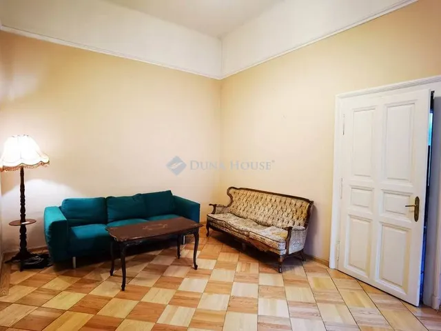 Eladó lakás Budapest VII. kerület, Baross tér 61 nm