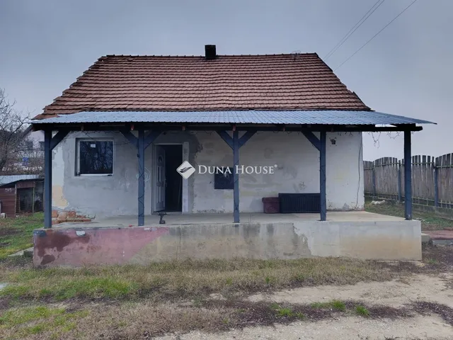 Eladó ház Isaszeg, Március 15. utca 72 nm
