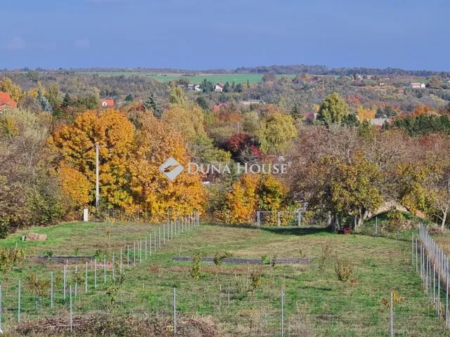 Eladó telek Balatonkenese 1586 nm
