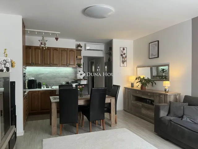 Eladó lakás Százhalombatta 62 nm