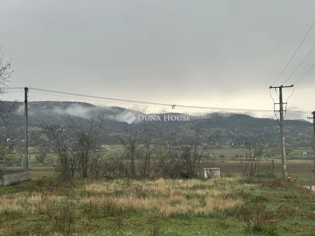 Eladó telek Esztergom 740 nm