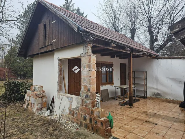 Eladó üdülő és hétvégi ház Szigetmonostor 25 nm