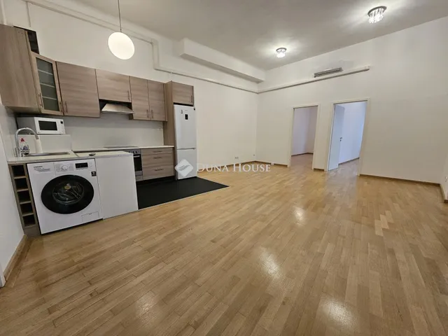 Kiadó lakás Budapest V. kerület, Haris köz 72 nm