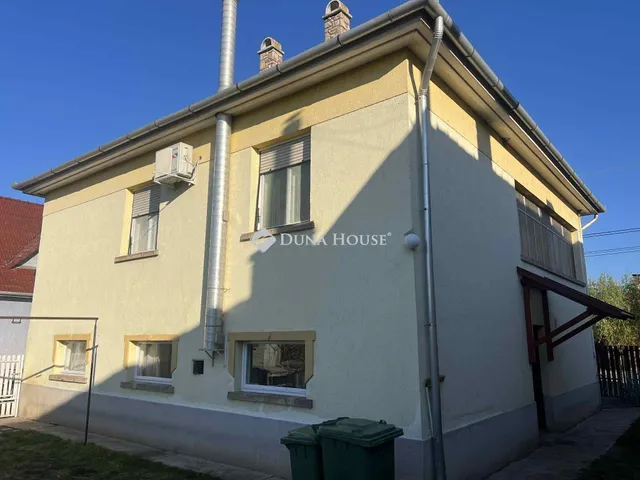 Eladó ház Jászapáti 160 nm