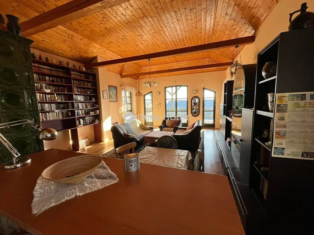 Eladó ház Kismaros 190 nm