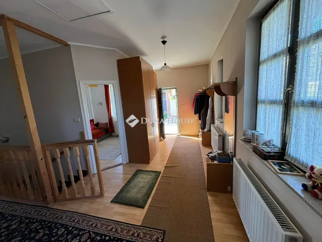 Eladó ház Kismaros 190 nm