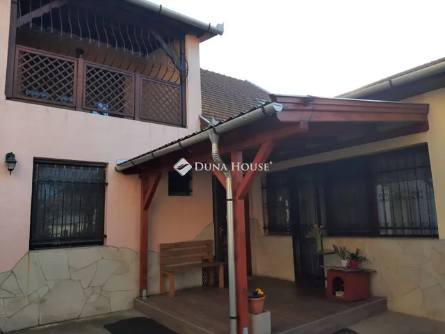 Eladó ház Gyöngyös 250 nm