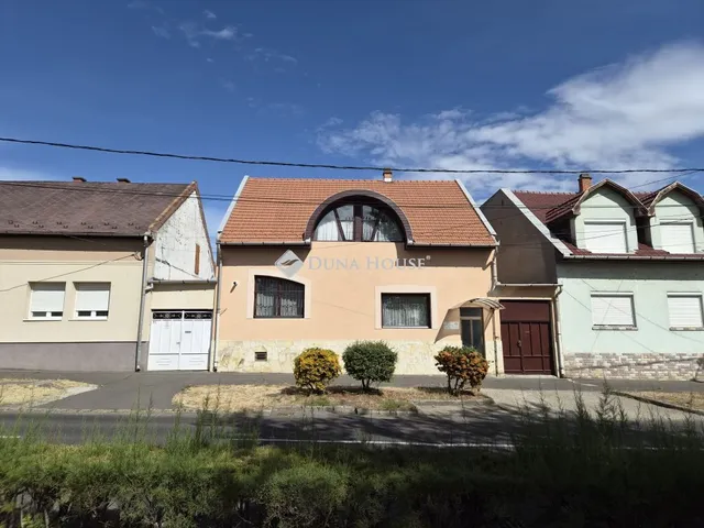 Eladó ház Gyöngyös 250 nm