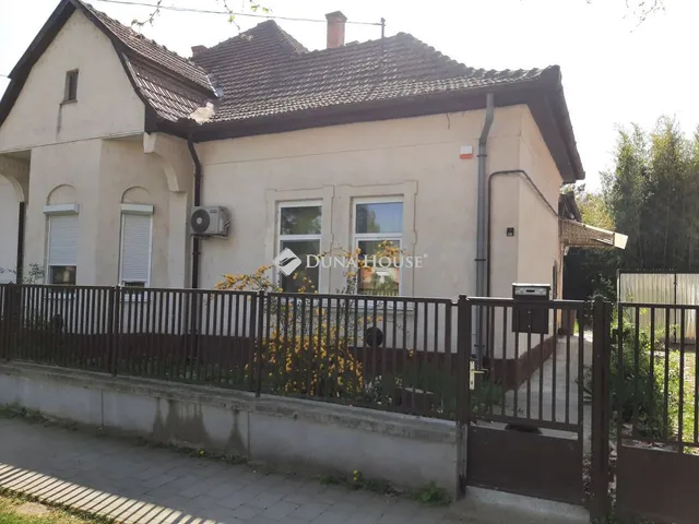 Eladó ház Jászapáti 93 nm