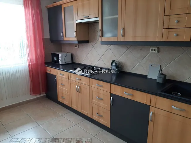 Eladó ház Gyöngyössolymos 150 nm
