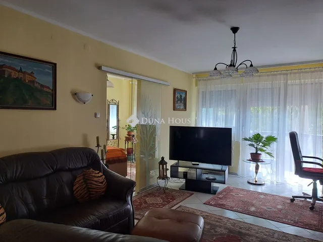 Eladó lakás Gyöngyös 63 nm