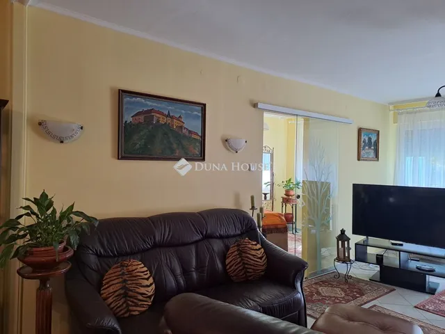 Eladó lakás Gyöngyös 63 nm