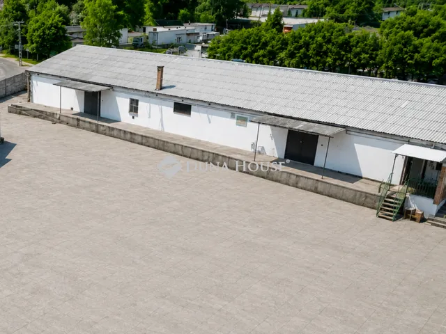 Eladó kereskedelmi és ipari ingatlan Nagykáta 960 nm