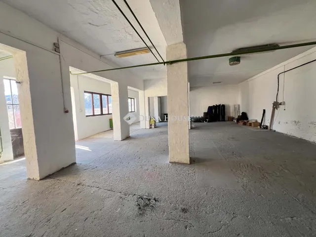 Kiadó kereskedelmi és ipari ingatlan Jászberény 170 nm