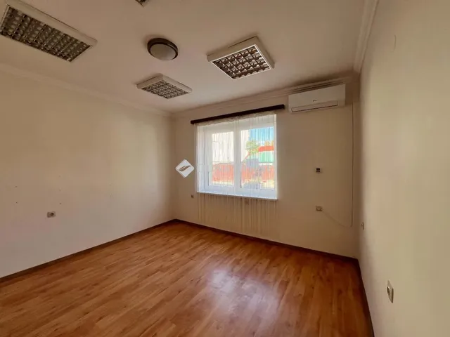 Kiadó kereskedelmi és ipari ingatlan Jászberény 16 nm