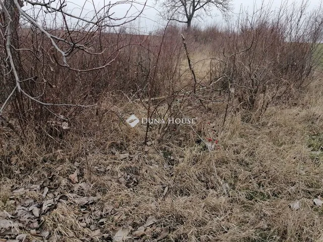 Eladó telek Bicske 888 nm