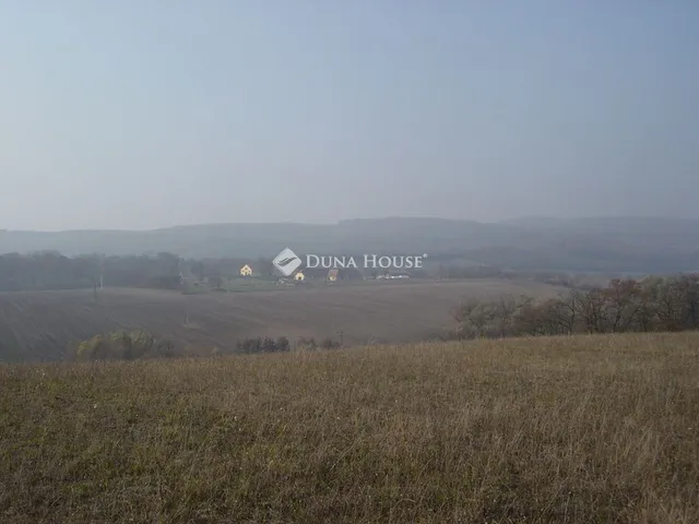 Eladó telek Bicske 42349 nm