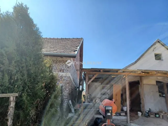 Eladó ház Mány 70 nm