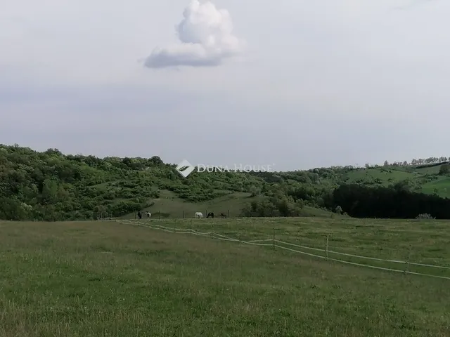 Eladó telek Csabdi 236542 nm