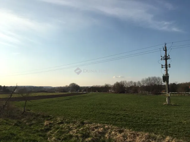 Eladó telek Bicske, Kanizsai utca 1255 nm