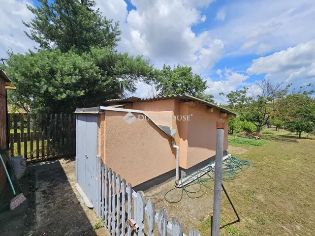 Eladó telek Szomód, Nincs utca 800 nm