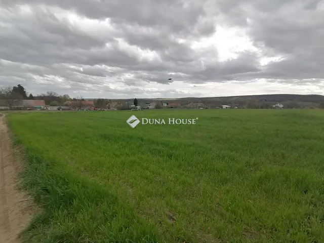 Eladó telek Alcsútdoboz 9207 nm