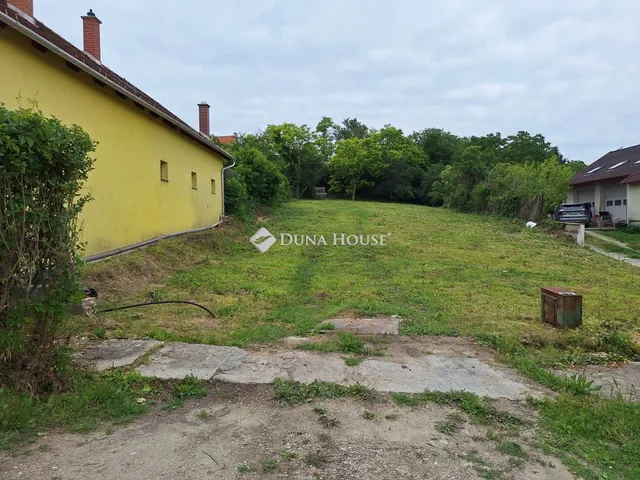 Eladó telek Zsámbék 601 nm