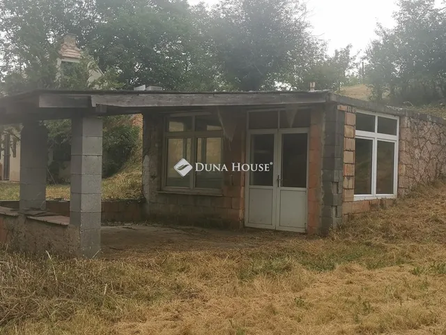 Eladó telek Baj, Agostyáni dűlő 2687 nm
