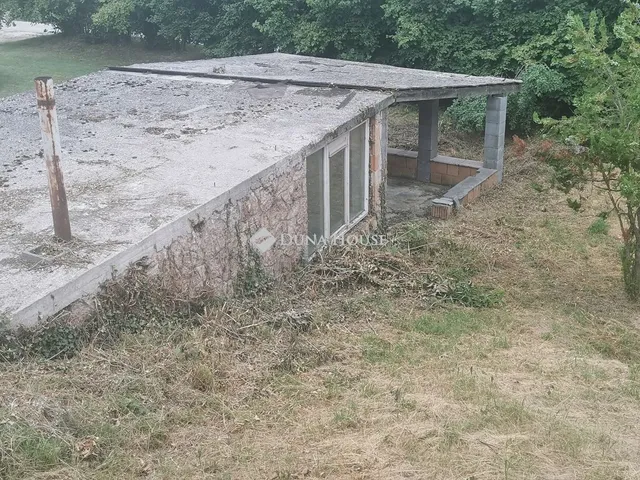 Eladó telek Baj, Agostyáni dűlő 2687 nm