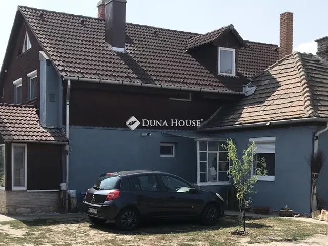 Eladó ház Tata 180 nm