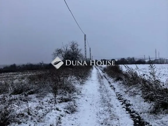 Eladó telek Bicske 4234 nm